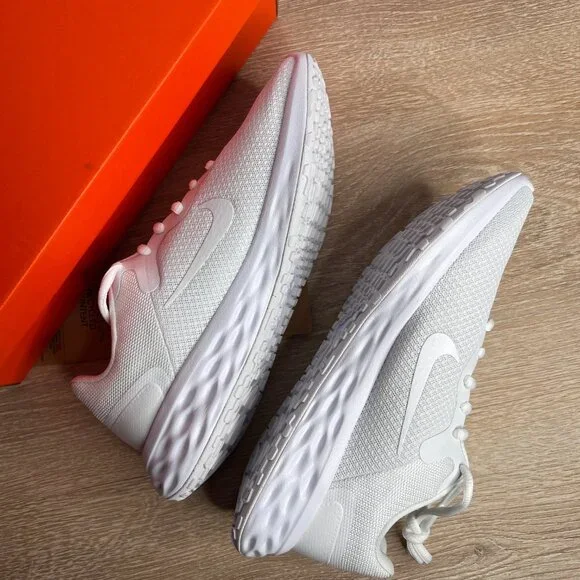 Nike Revolution 6 Women's Road Running Shoes - Picture 5 of 8